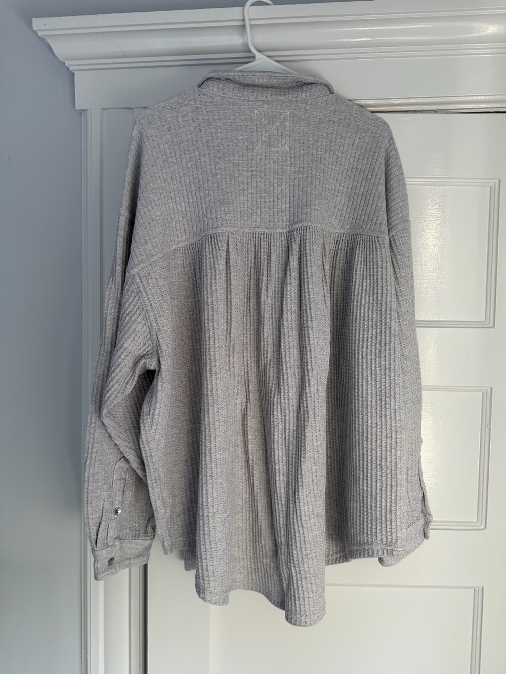 Aerie Light Gray Waffle-Knit Button Up - Picture 3 of 3